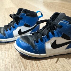 Toddler 9C Nike Air Jordan 1 high retro soar blue